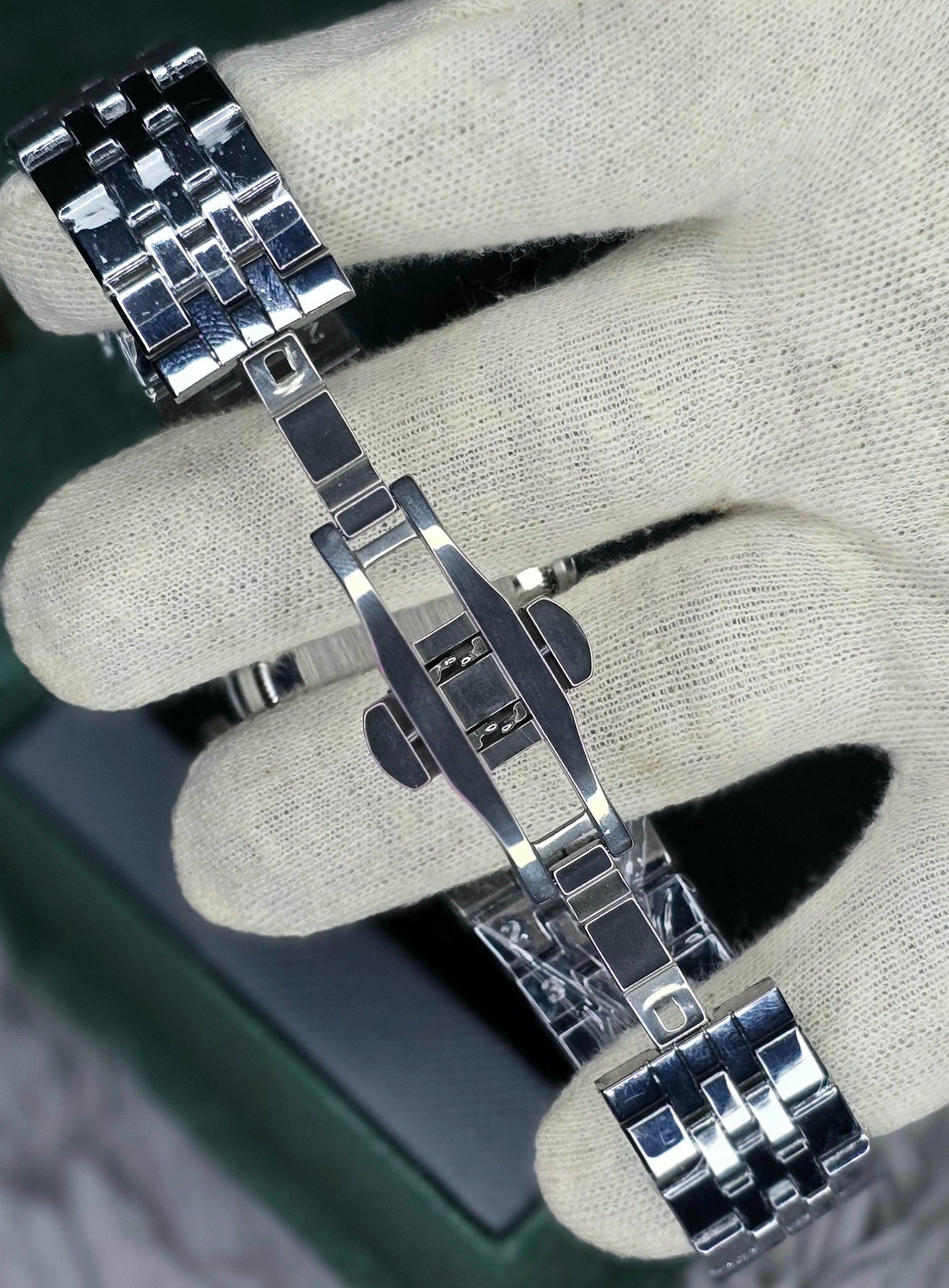 RLX Land Dweller- Silver